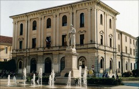 737b3_44673.jpg 737b3_44673.jpg