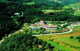 c5259_1.jpg c5259_1.jpg