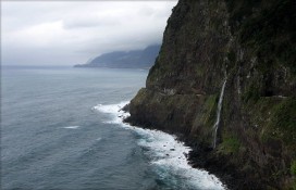 Вокруг Мадейры. Береговая линия острова. Вокруг Мадейры. Береговая линия острова.