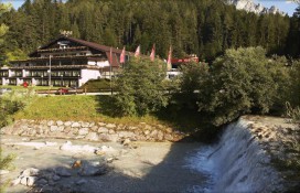 11750929.jpg 11750929.jpg