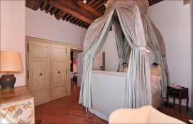 12718526.jpg 12718526.jpg