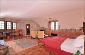 12718759.jpg 12718759.jpg