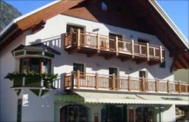 3293867.jpg 3293867.jpg