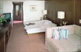 3c05c_115800.jpg 3c05c_115800.jpg