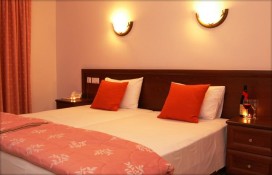 4385377.jpg 4385377.jpg