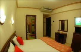 4385484.jpg 4385484.jpg