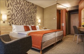 45757700.jpg 45757700.jpg