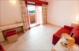 7006157-2.jpg 7006157-2.jpg