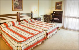 76d93_2.jpg 76d93_2.jpg