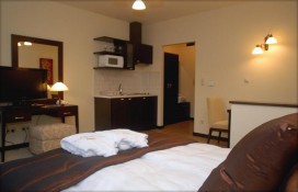 8182450.jpg 8182450.jpg