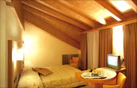 9c619_42873.jpg 9c619_42873.jpg