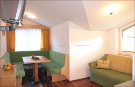 a1443_2305.jpg a1443_2305.jpg