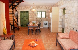 afe18_07.jpg afe18_07.jpg