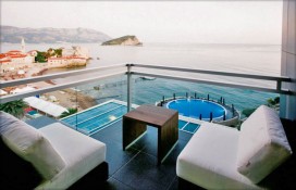 avalahotelbalcony.jpg avalahotelbalcony.jpg