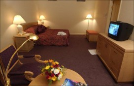 b9dc3_ljuks.jpg b9dc3_ljuks.jpg