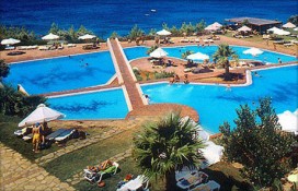 candiaparkvillageswimmingpool.jpg candiaparkvillageswimmingpool.jpg