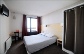 chambrerenoveemenuiresgalerie05m.jpg chambrerenoveemenuiresgalerie05m.jpg