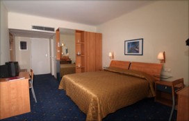 congo-palace-large.jpg congo-palace-large.jpg