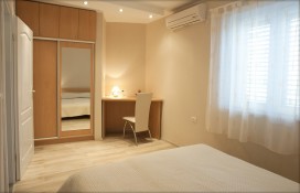 def17_8.jpg def17_8.jpg