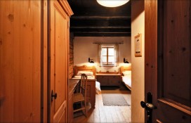 ef2c4_chalet76.jpg ef2c4_chalet76.jpg