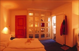 f4546_112577.jpg f4546_112577.jpg