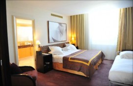 filename-len-3240-jpg.jpg filename-len-3240-jpg.jpg