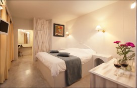 honeymoon-room01.jpg honeymoon-room01.jpg