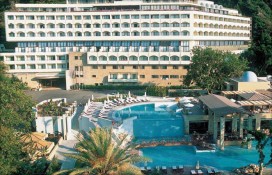 hotel-front-view.jpg hotel-front-view.jpg