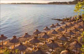 kontokali-bay-beach1.jpg