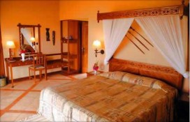 lakenakurulodge2.jpg lakenakurulodge2.jpg