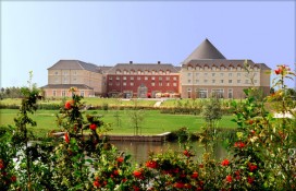 magic-circus-hotel-at-disneyland-paris-magny-le-hongre-franc-8751323.jpg magic-circus-hotel-at-disneyland-paris-magny-le-hongre-franc-8751323.jpg