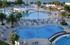 pool02.jpg pool02.jpg