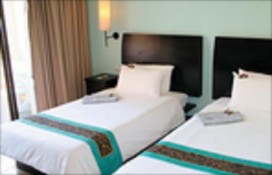 sm0227resize.jpg sm0227resize.jpg