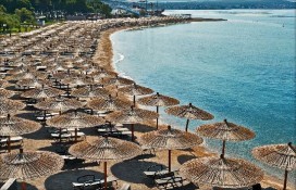 solaris-sand-beach.jpg solaris-sand-beach.jpg