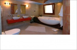 suit-bathroom.jpg suit-bathroom.jpg