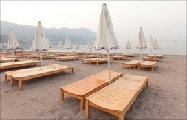 tara-beach.jpg tara-beach.jpg