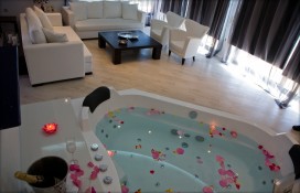 thalassa-suite5.jpg thalassa-suite5.jpg