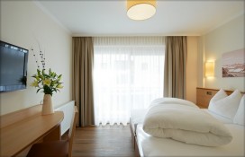 wellapart13.jpg wellapart13.jpg