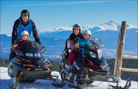 winter-activities-snowmobile.jpg winter-activities-snowmobile.jpg