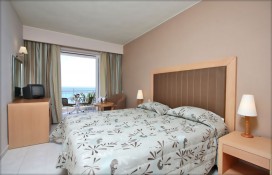 zakantha-2008-00221.jpg zakantha-2008-00221.jpg